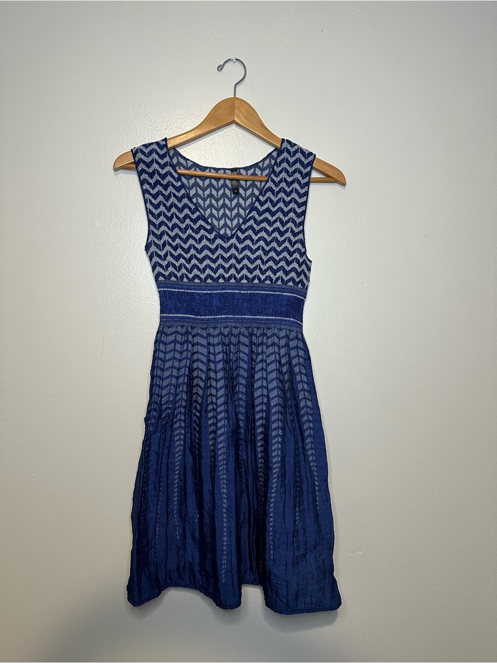 Lapis Anthropologie Blue Chevron Smock Dress M Boho Festival Indigo Resort